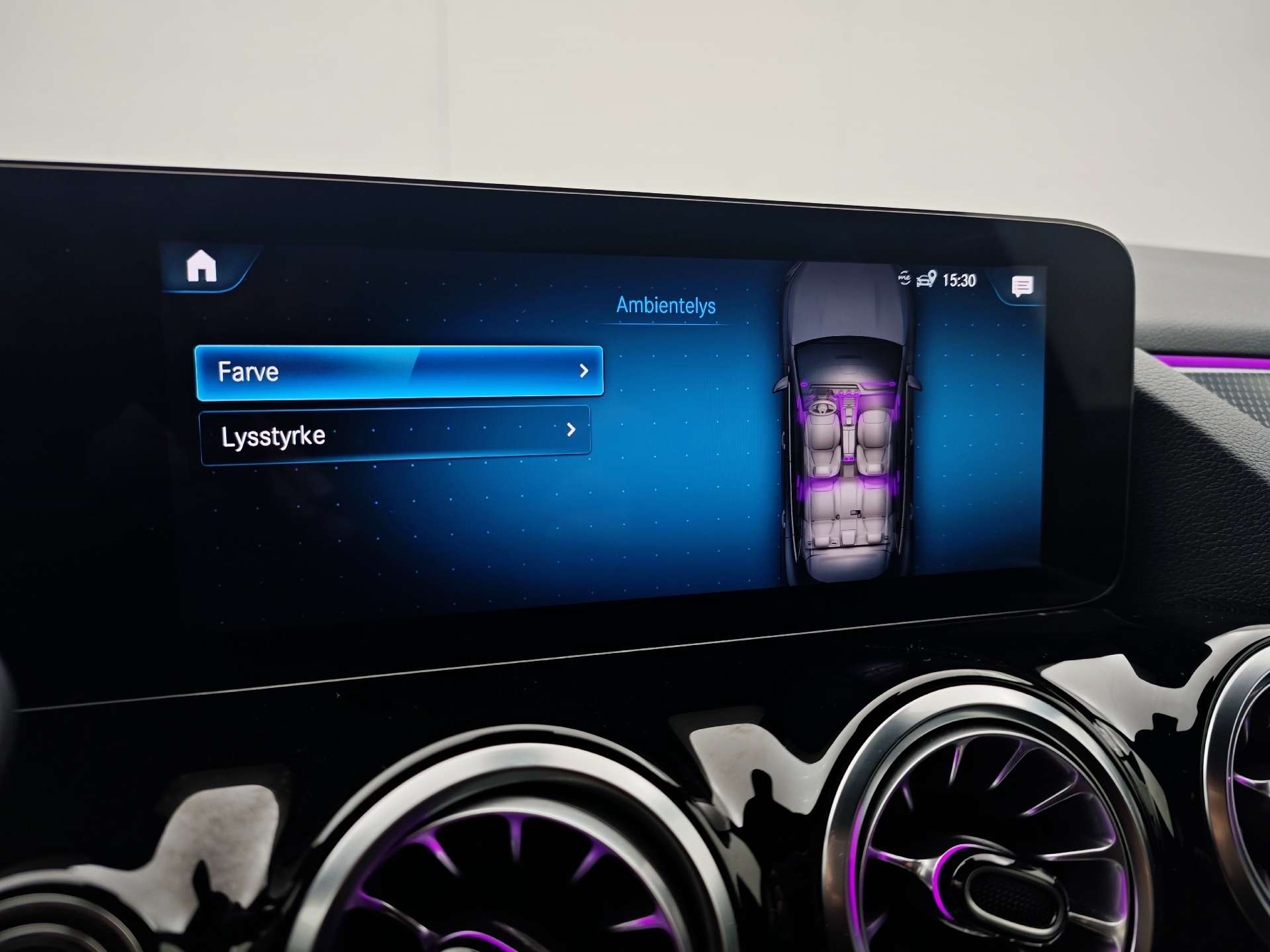Sort Mercedes EQA250 fra 2023