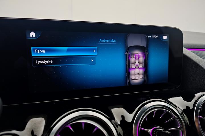 Sort Mercedes EQA250 fra 2023