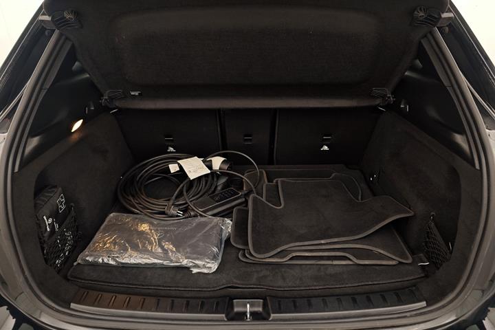 Sort Mercedes EQA250 fra 2023