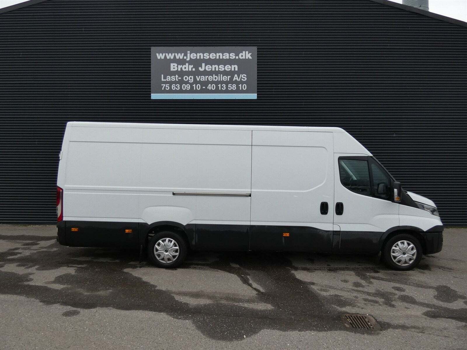 Iveco Daily 2,3 35S16 16m³ Van AG8