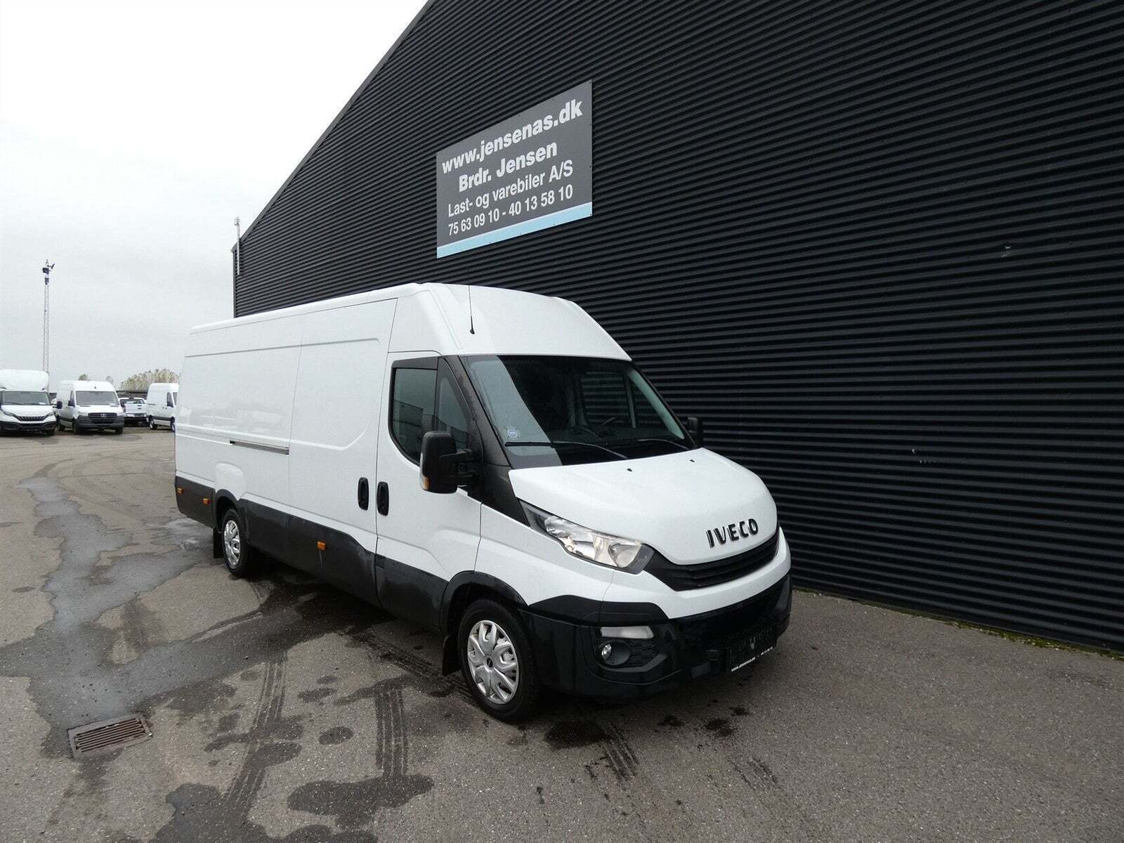 Iveco Daily 2,3 35S16 16m³ Van AG8