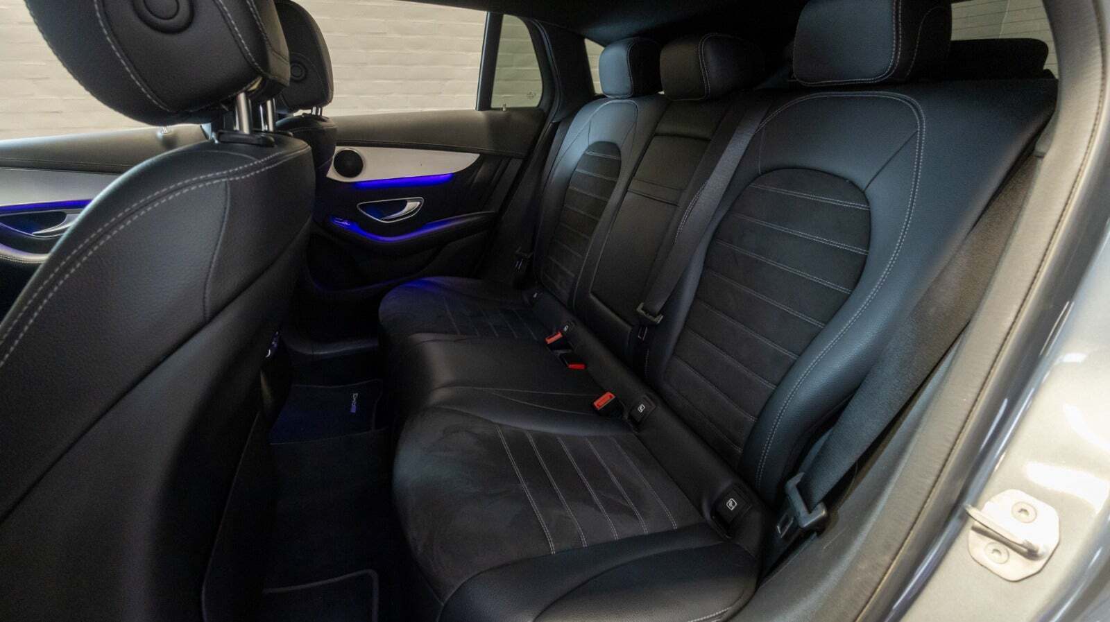 Grå Mercedes EQC400 fra 2020