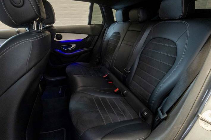 Grå Mercedes EQC400 fra 2020