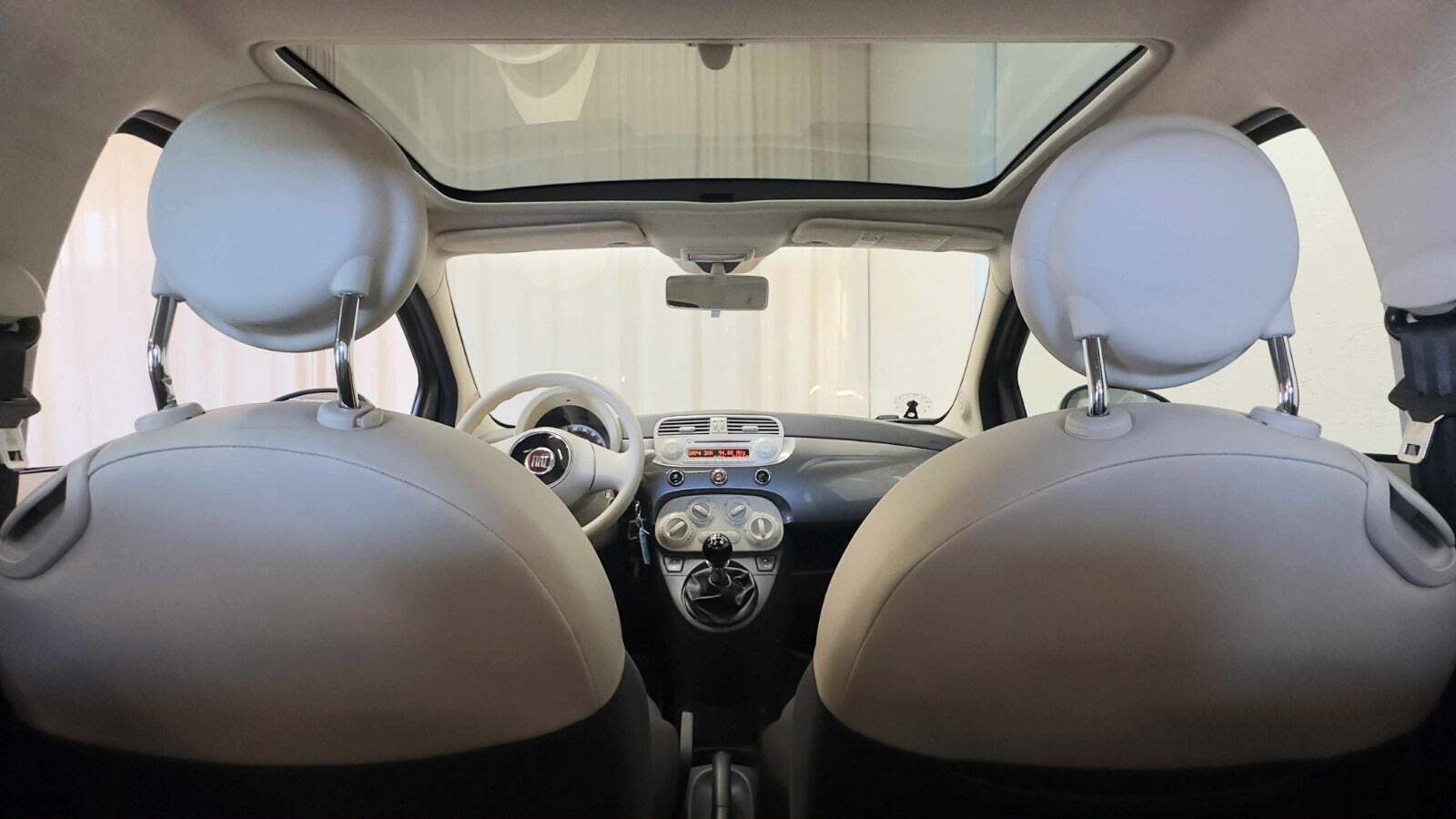 Blå Fiat 500 fra 2016