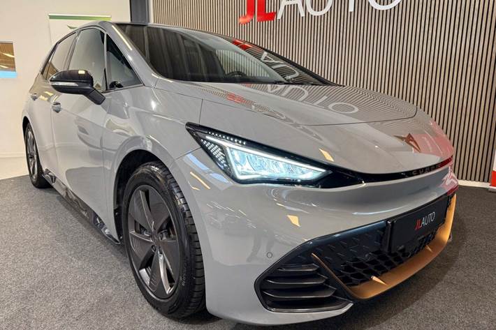 Grå Cupra Born fra 2023