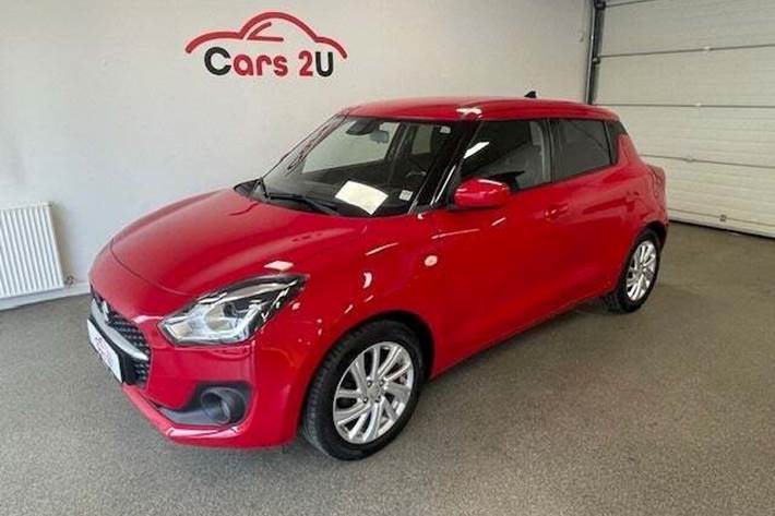 Rød Suzuki Swift fra 2020 set udefra