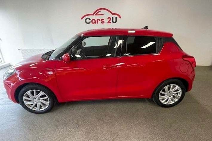 Rød Suzuki Swift fra 2020