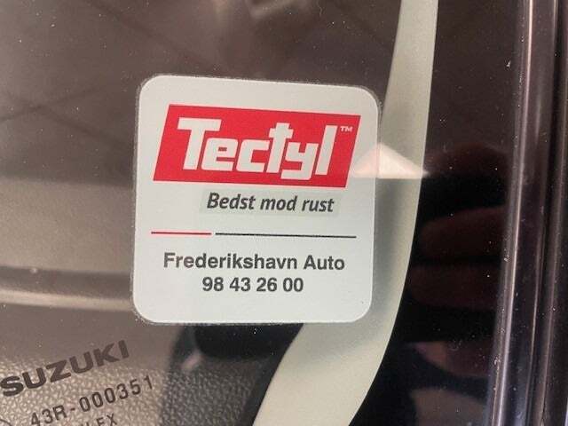 Rød Suzuki Swift fra 2020