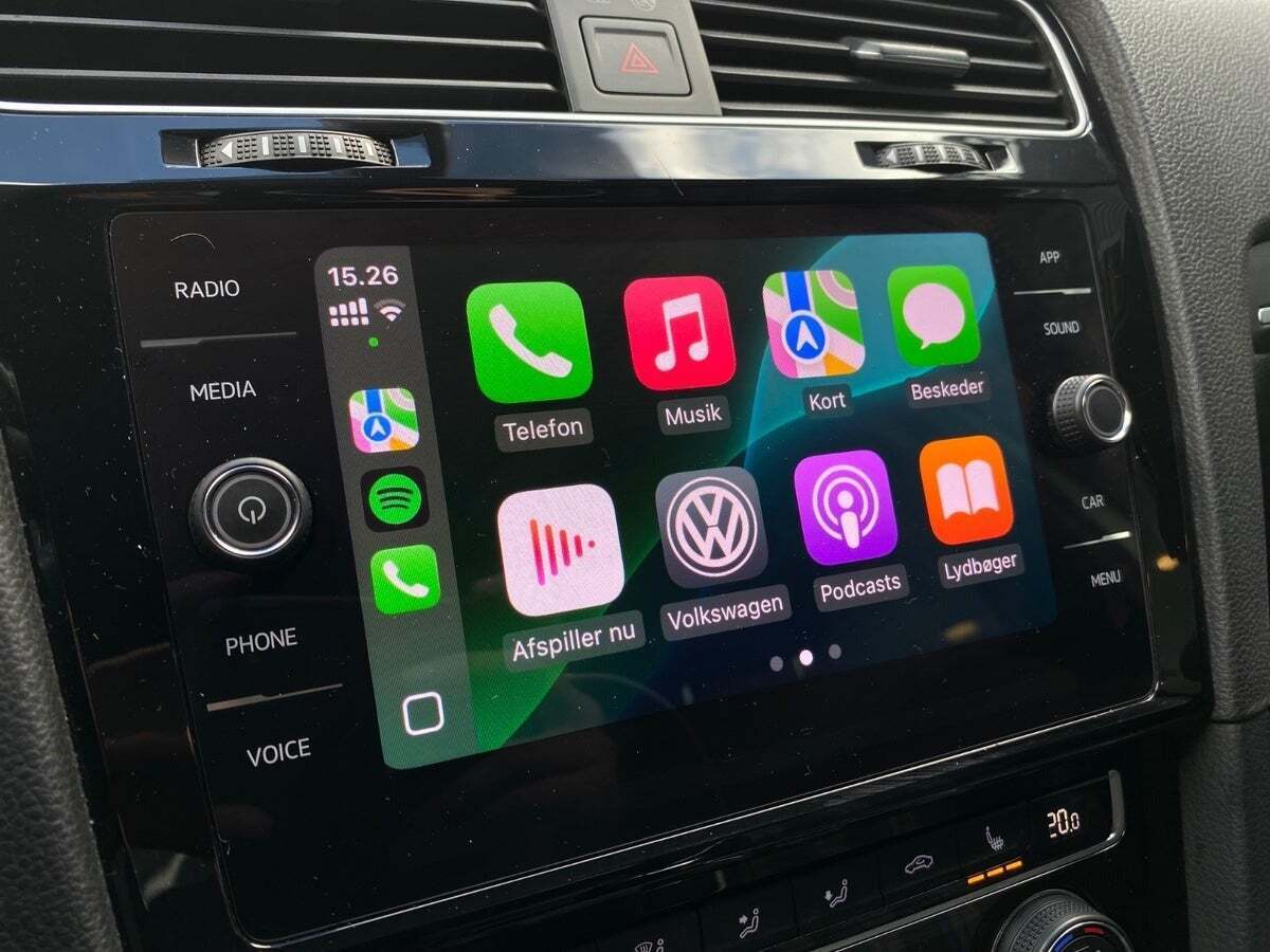 Hvid VW Golf VII fra 2020