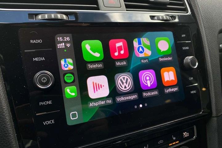 Hvid VW Golf VII fra 2020