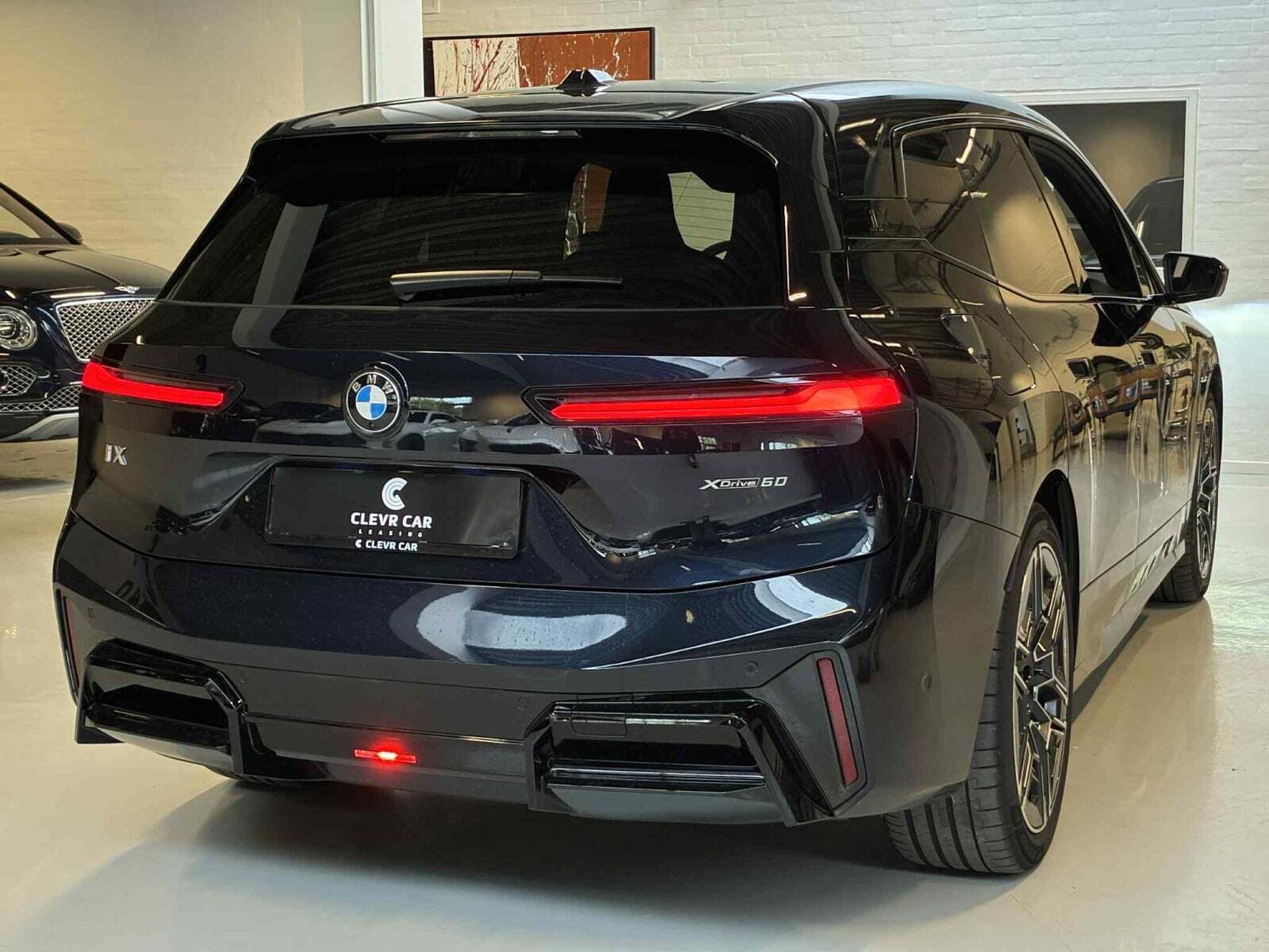 BMW iX xDrive60 Fully Charged