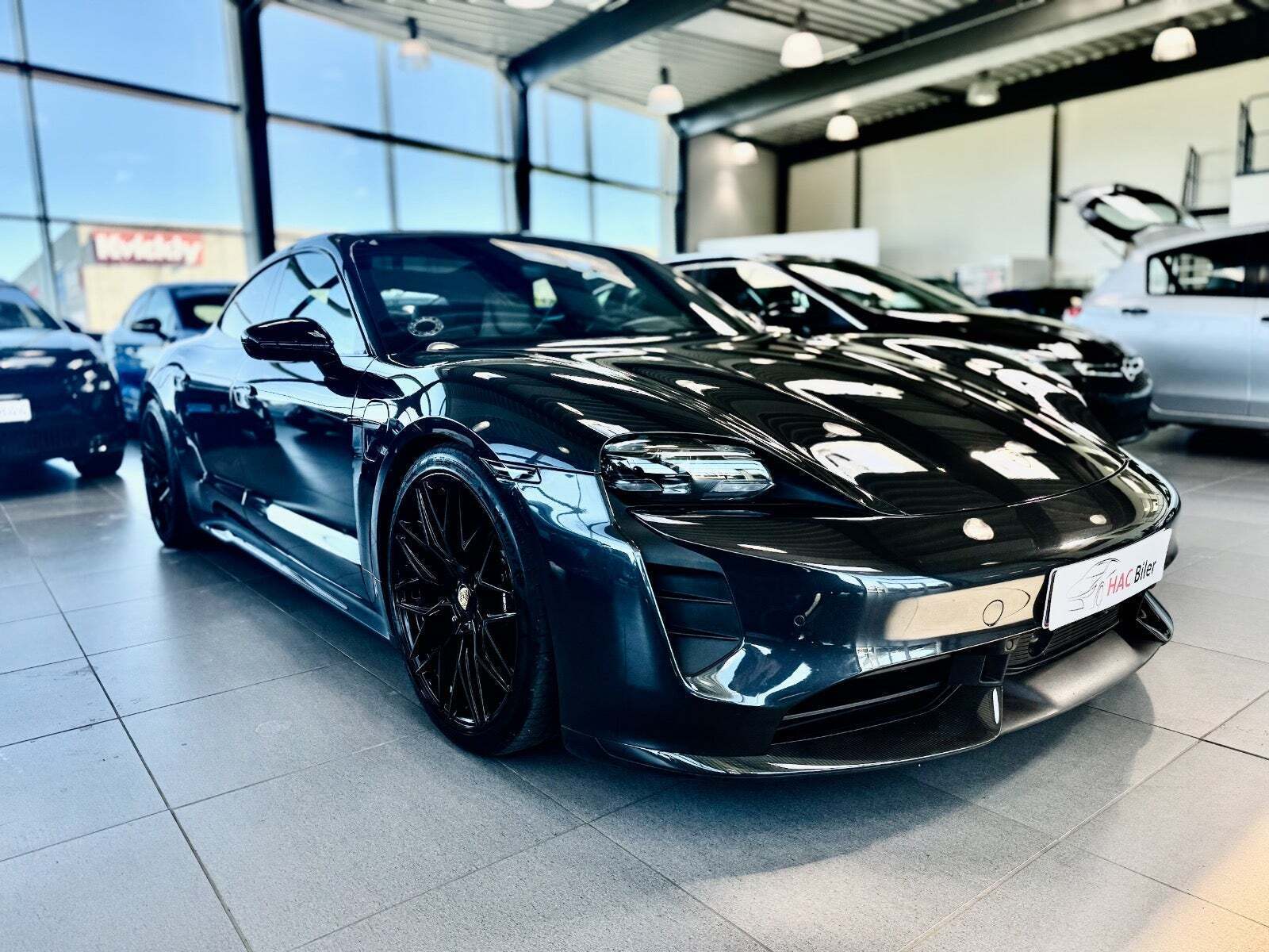 Porsche Taycan 4S