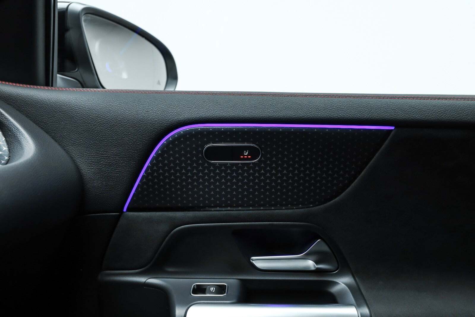 Sort Mercedes EQA250+ fra 2024