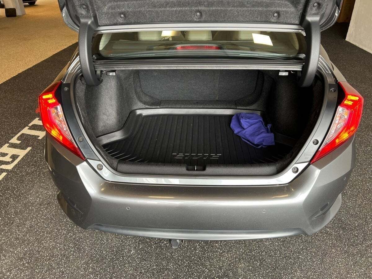 Honda Civic 1,5 VTEC Turbo Executive CVT