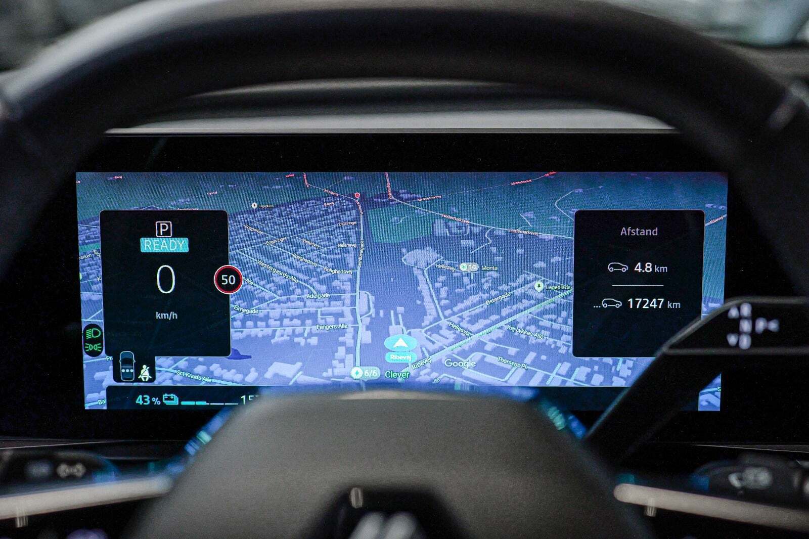 Grå Renault Megane E-Tech fra 2024