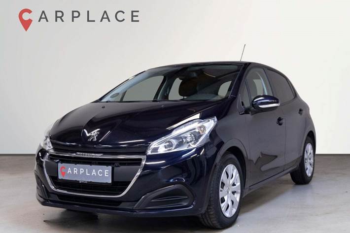 Blå Peugeot 208 fra 2017 set udefra
