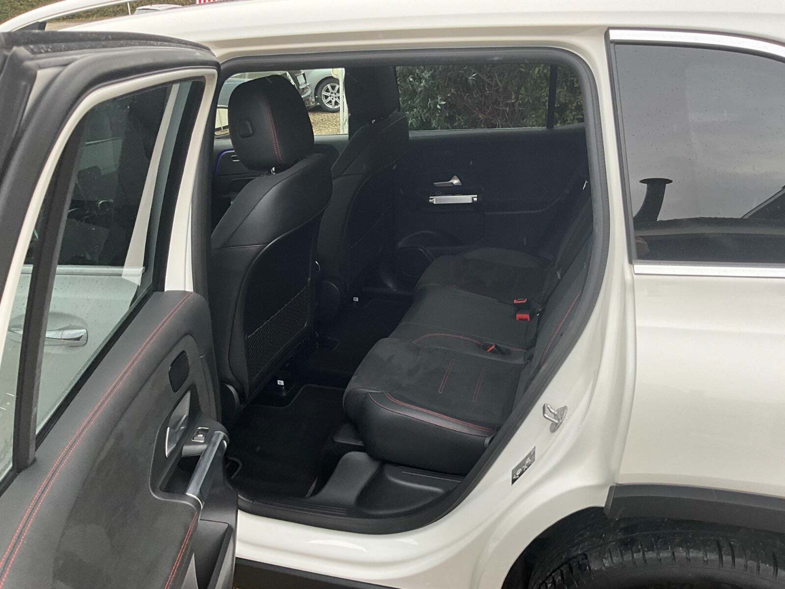 undefined Mercedes EQB300 fra 2022