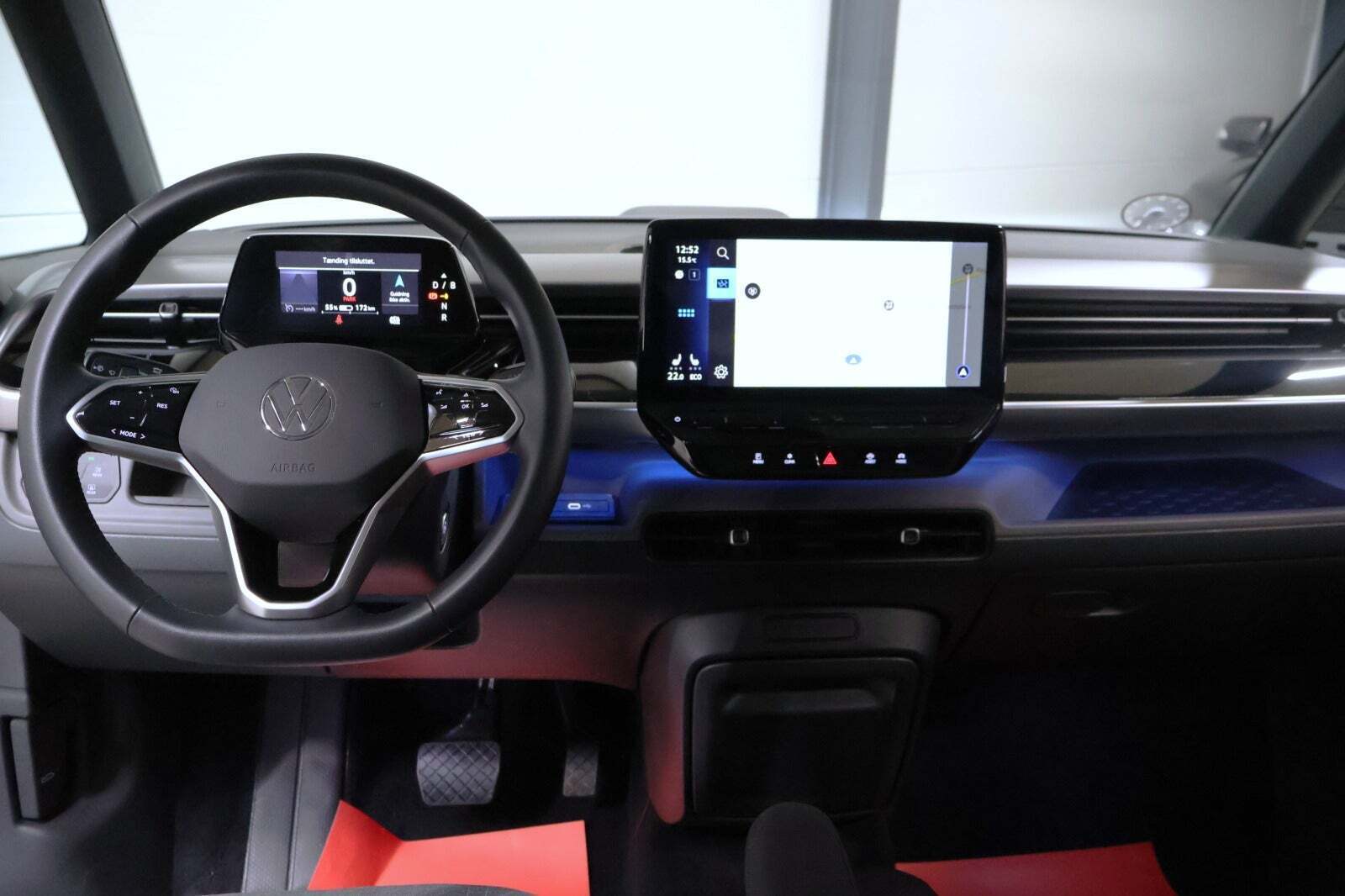 VW ID.Buzz 77 Pro SWB