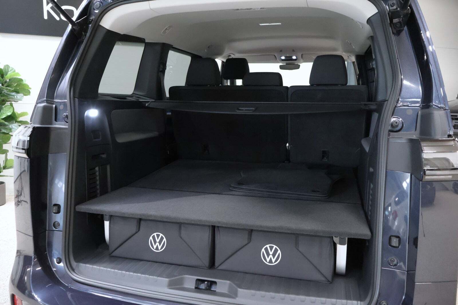 Blå VW ID.Buzz fra 2024