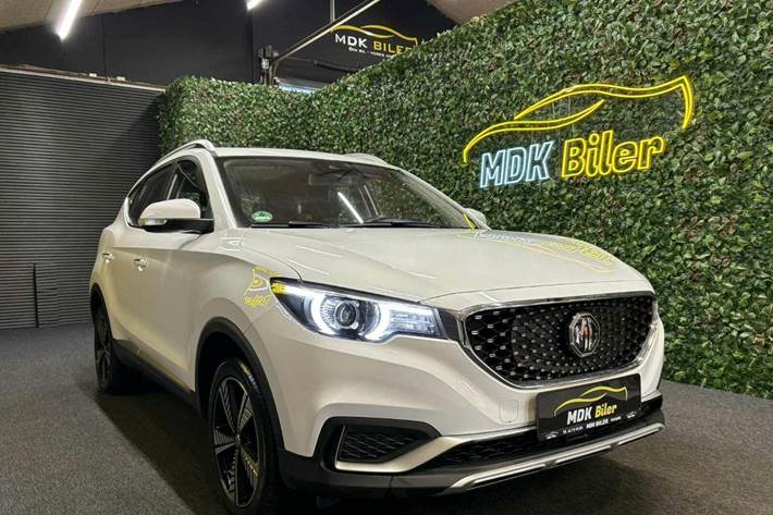 undefined MG ZS fra 2021 set udefra