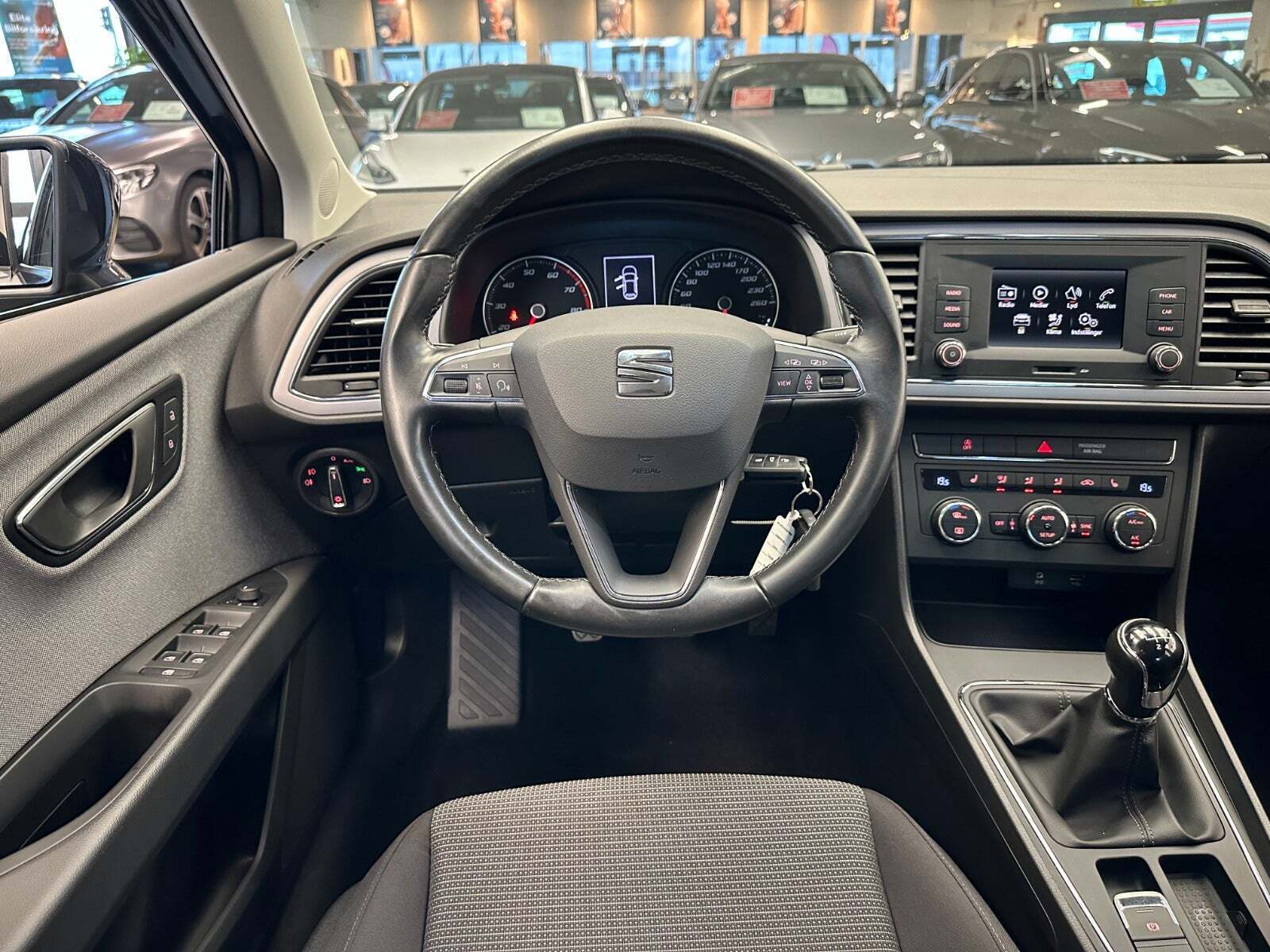 Grå Seat Leon fra 2020