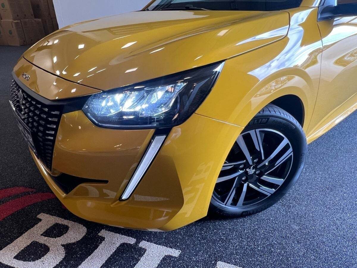 Peugeot 208 1,2 PureTech 100 Allure Sky