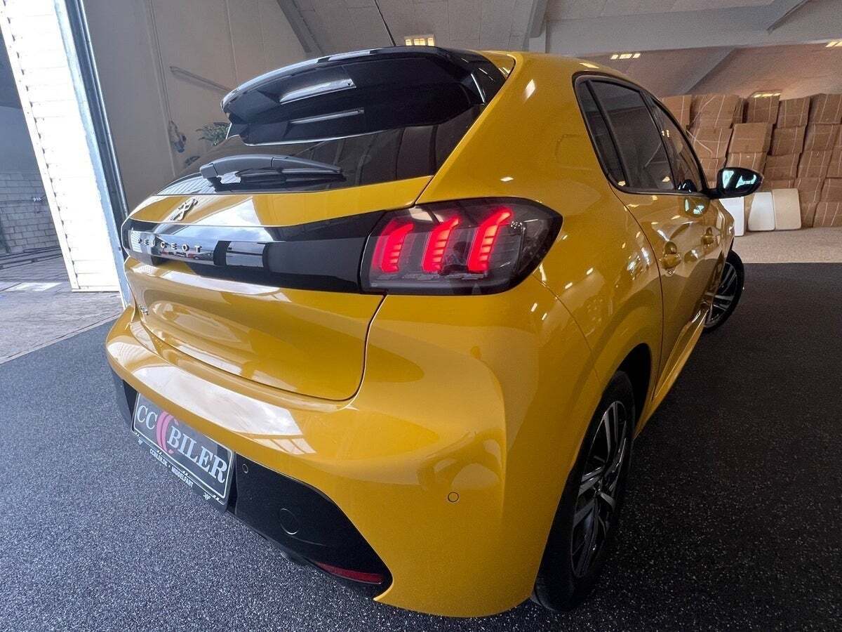 Peugeot 208 1,2 PureTech 100 Allure Sky