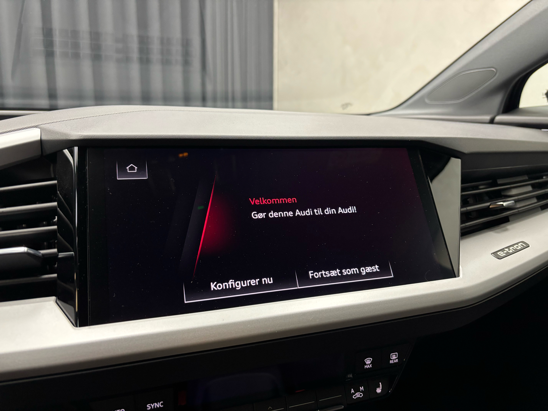 Sort Audi Q4 fra 2023