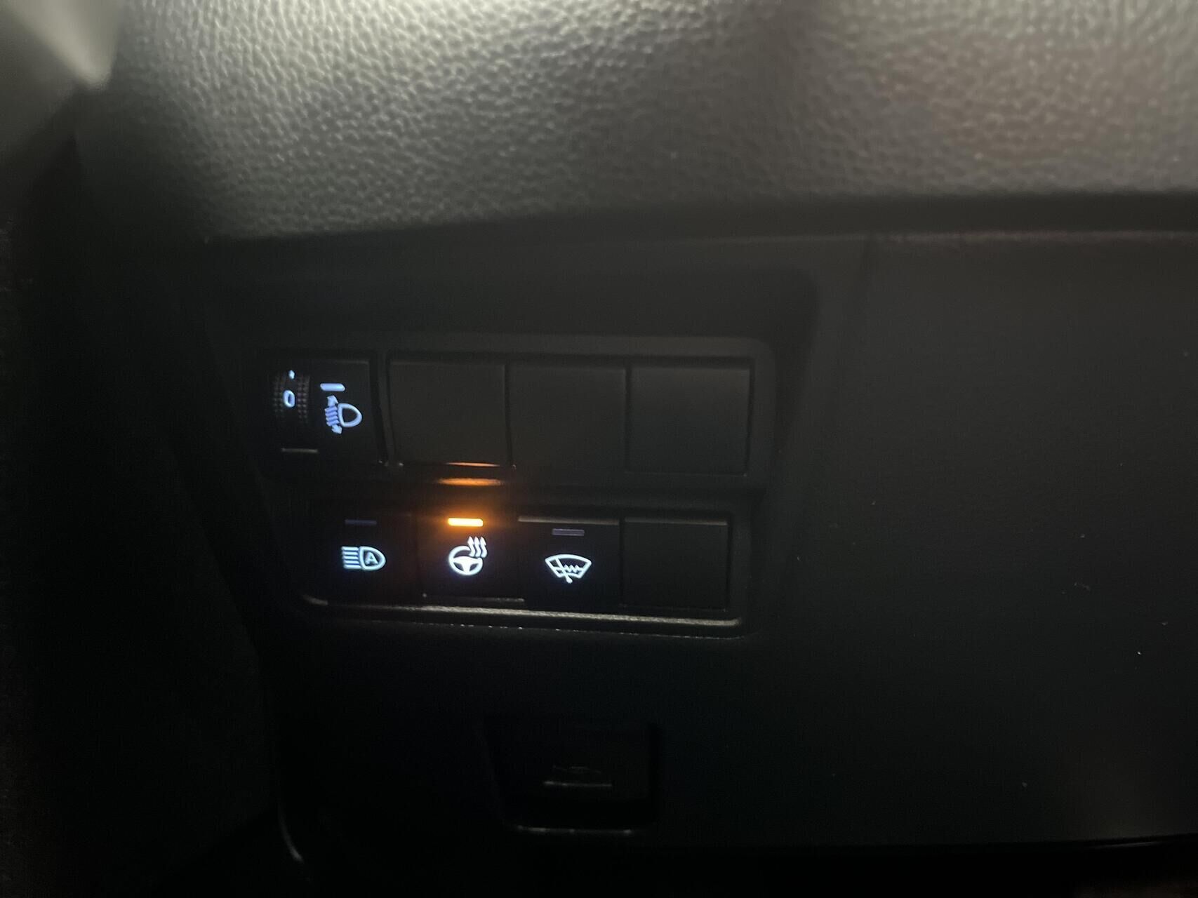 Sort Toyota Yaris Cross fra 2023