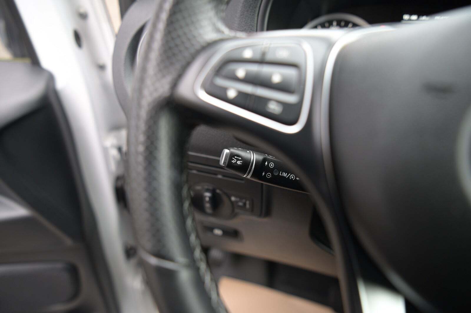 Hvid Mercedes Vito 114 fra 2020