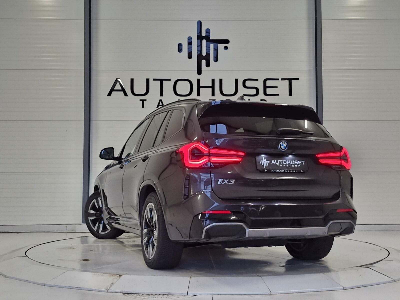 BMW iX3 Charged M-Sport