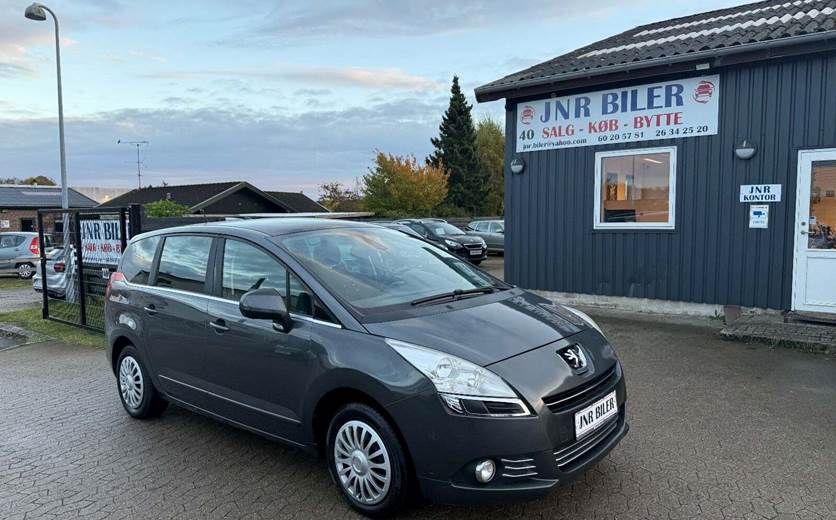 Peugeot 5008 1,6 HDi 110 Premium 7prs