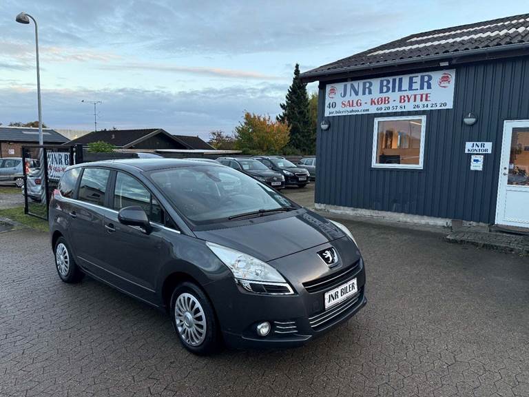 Peugeot 5008 1,6 HDi 110 Premium 7prs