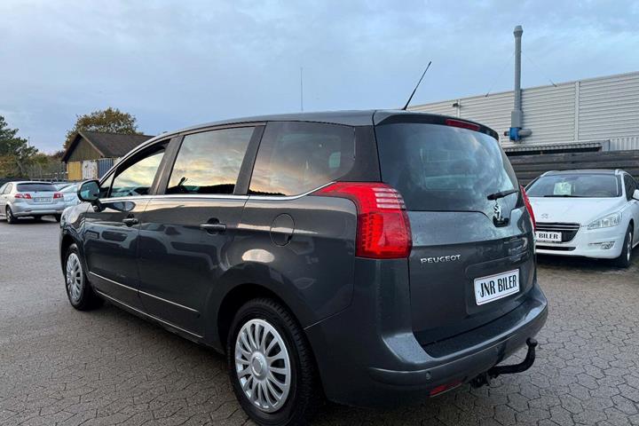 undefined Peugeot 5008 fra 2010
