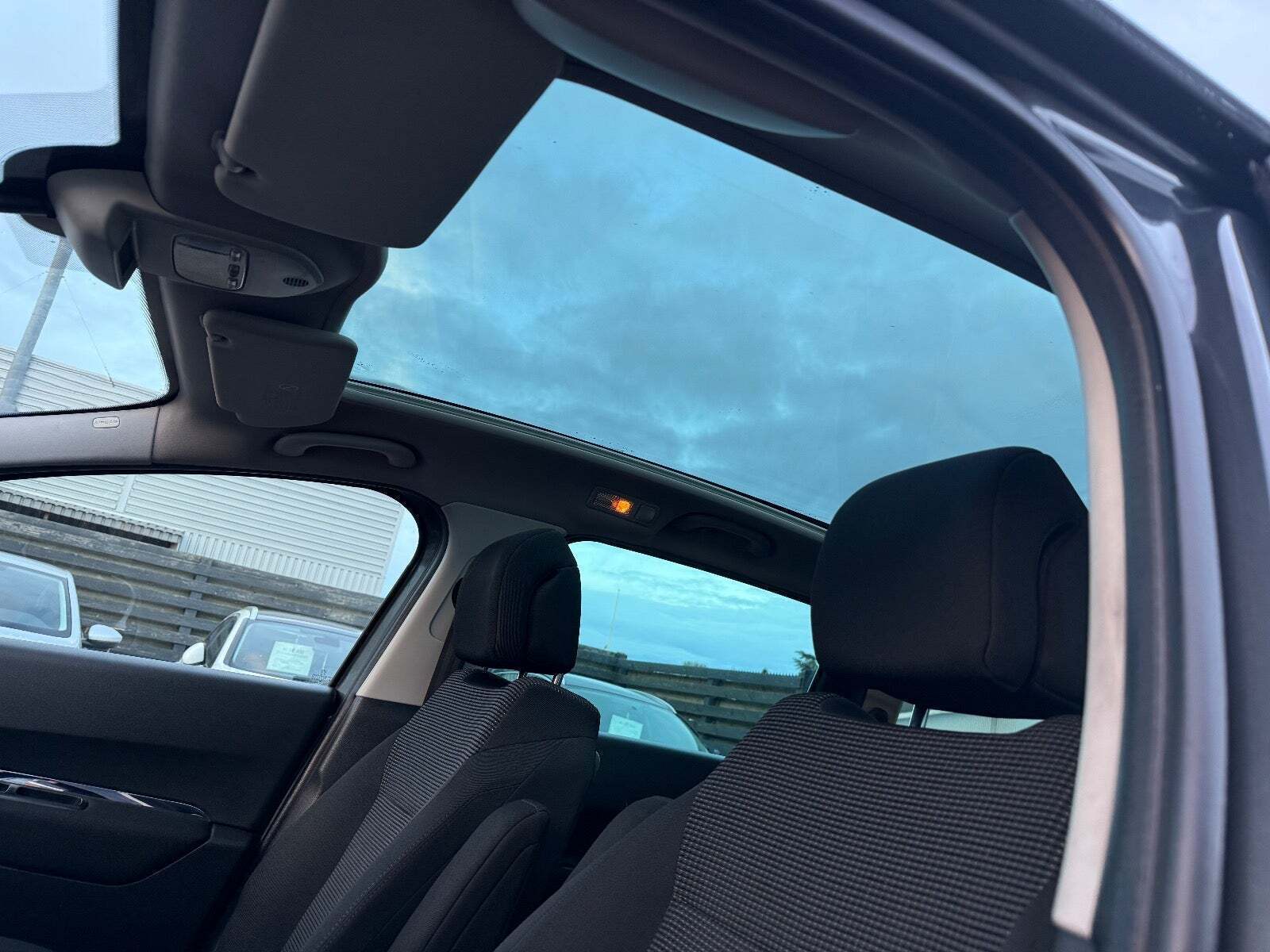 undefined Peugeot 5008 fra 2010
