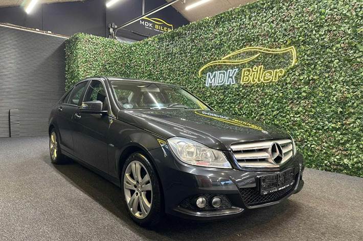 undefined Mercedes C180 fra 2012 set udefra