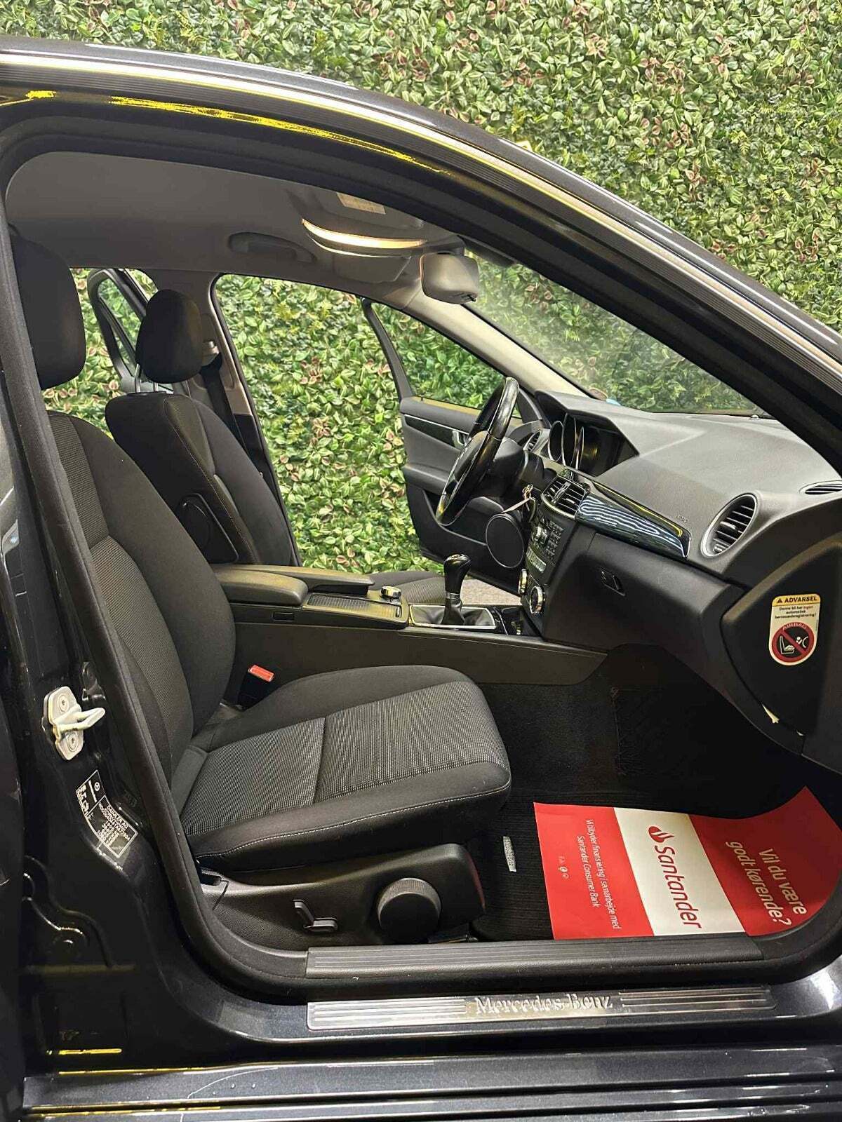 undefined Mercedes C180 fra 2012 set indefra