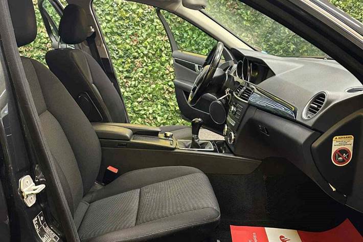 undefined Mercedes C180 fra 2012 set indefra