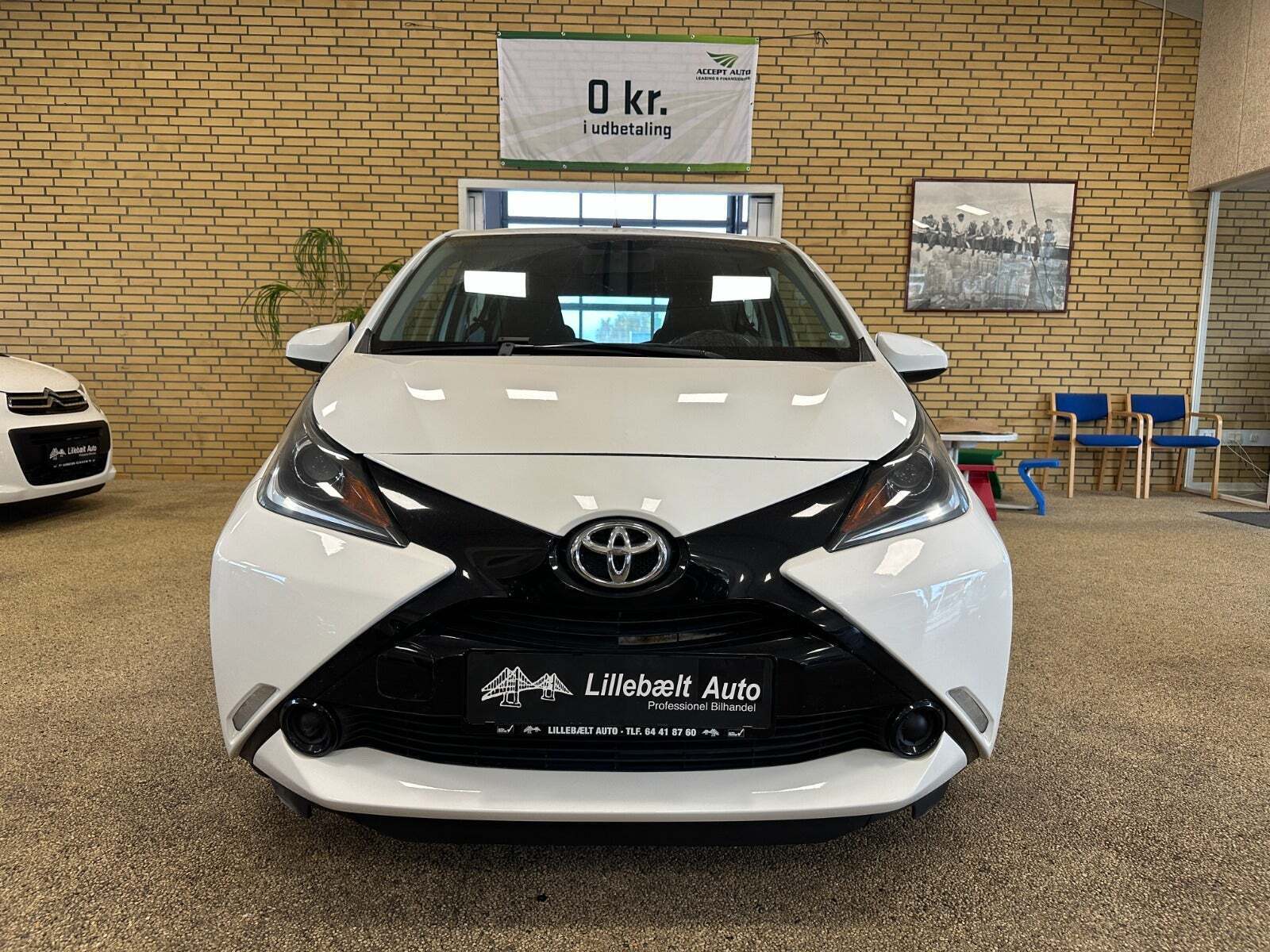 Hvid Toyota Aygo fra 2014