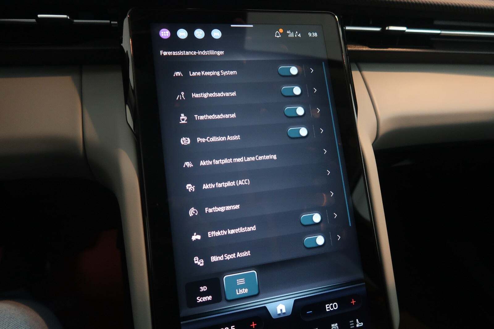 Grå Ford Explorer fra 2024