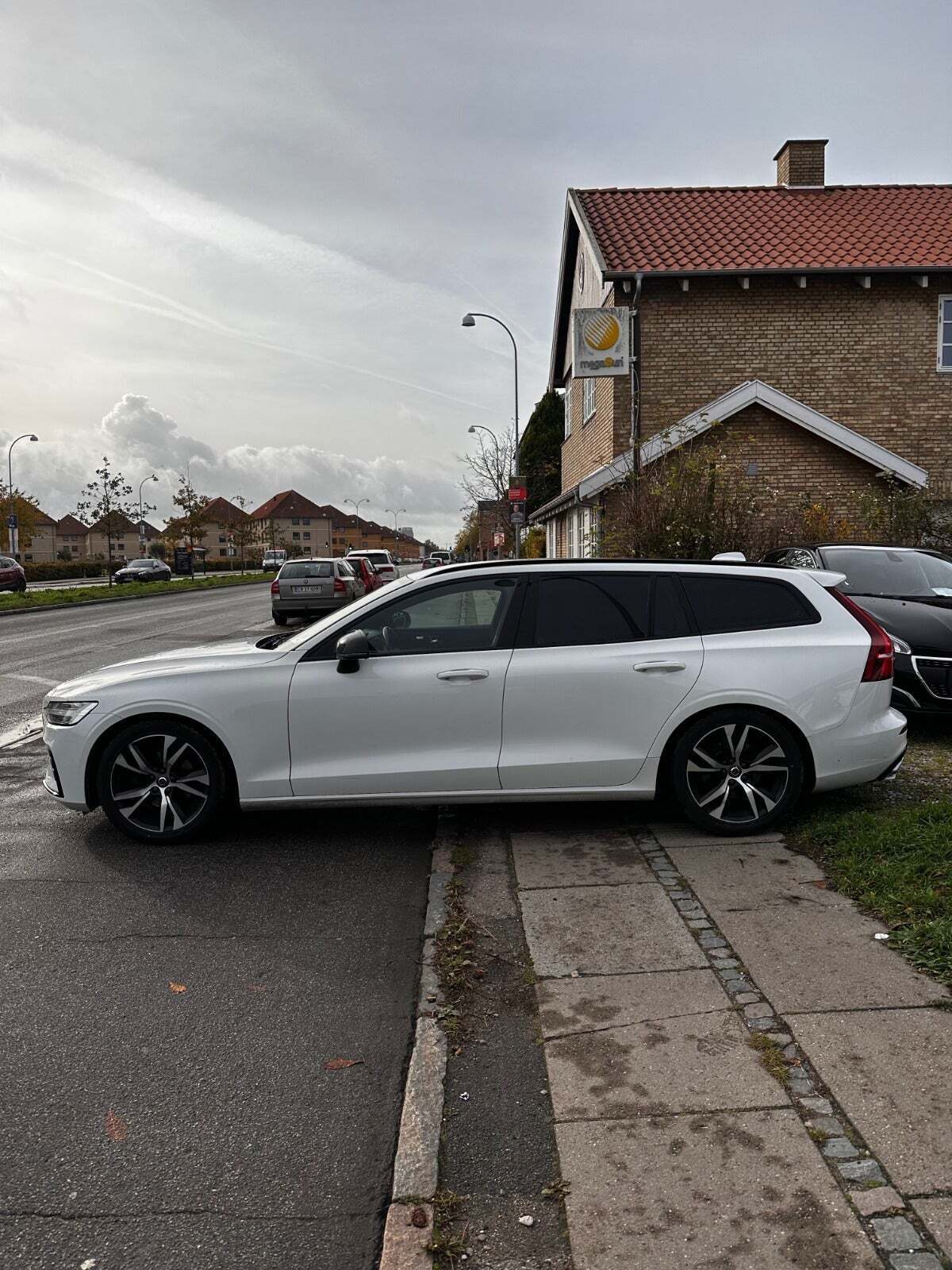 Volvo V60 2,0 D4 190 R-Design aut.