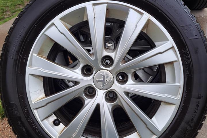 Sort Peugeot 308 fra 2016