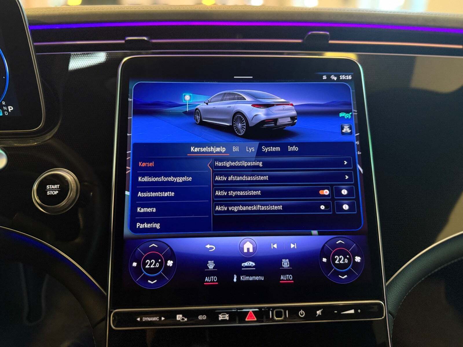 Sort Mercedes EQE350 fra 2023