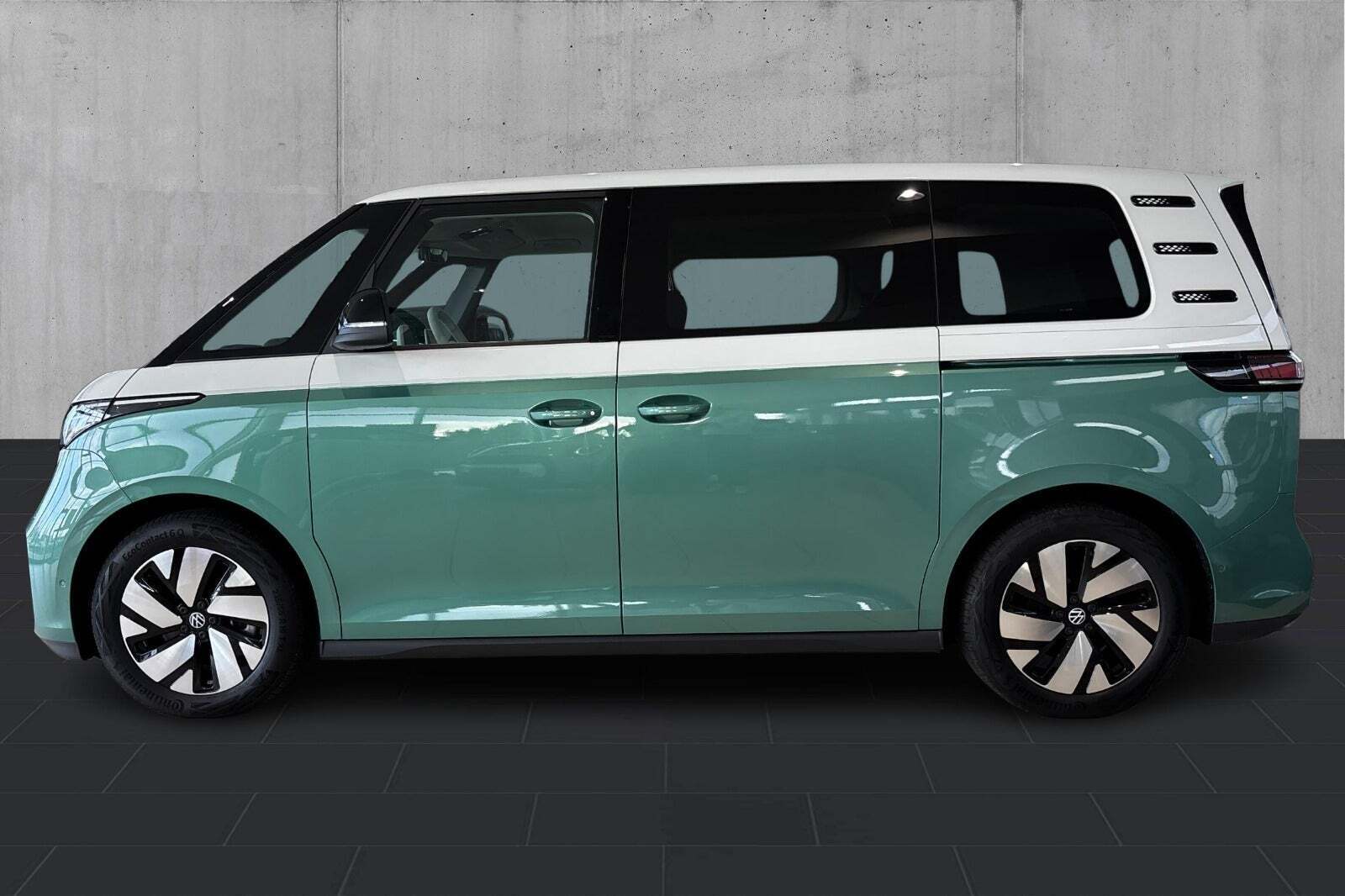 VW ID.Buzz 77 Pro SWB