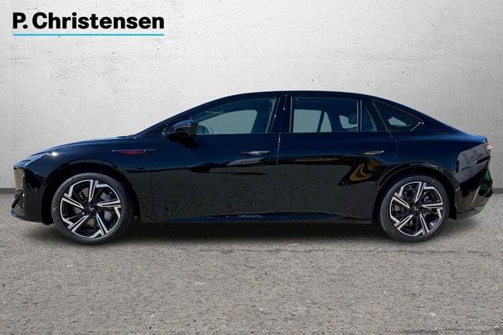 Sort Hongqi EH7 fra 2025