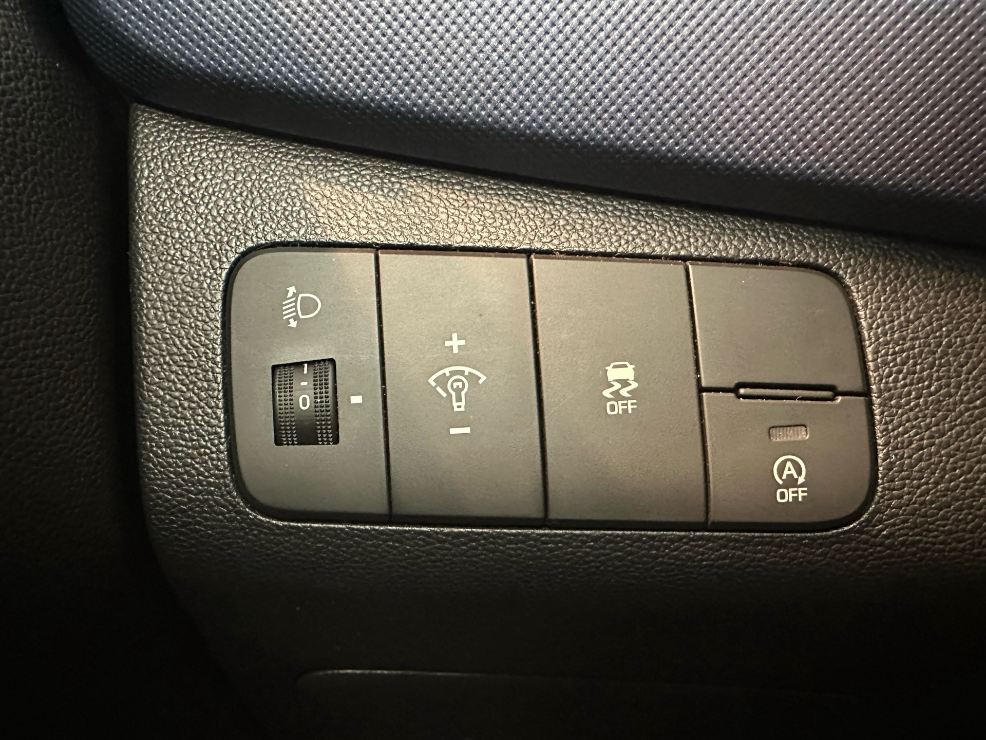 Grå Hyundai i10 fra 2016