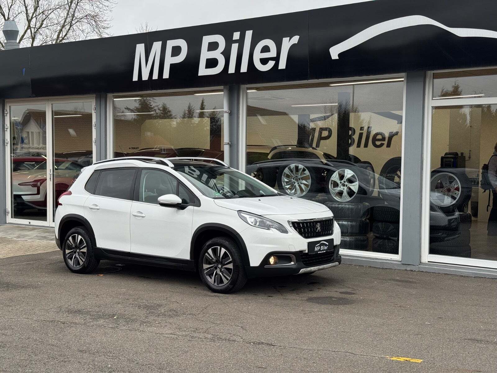 Peugeot 2008 1,5 BlueHDi 100 Allure Sky