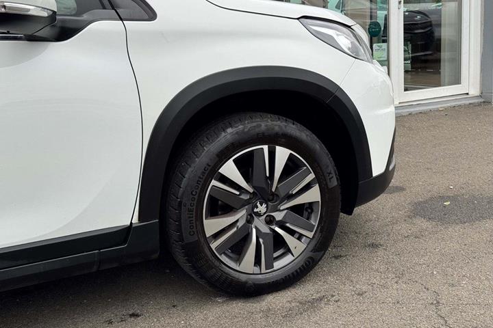 Hvid Peugeot 2008 fra 2019