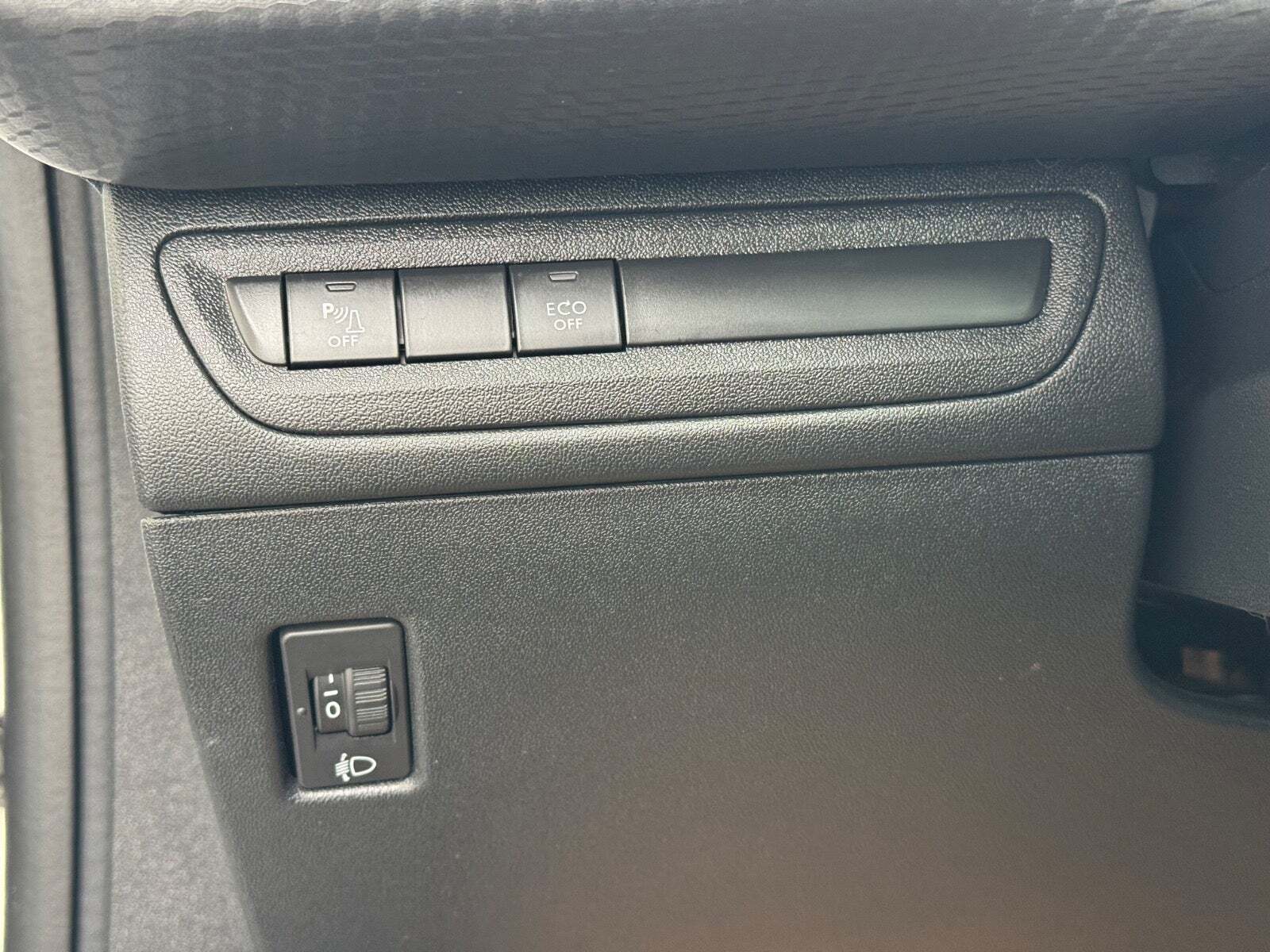 Hvid Peugeot 2008 fra 2019