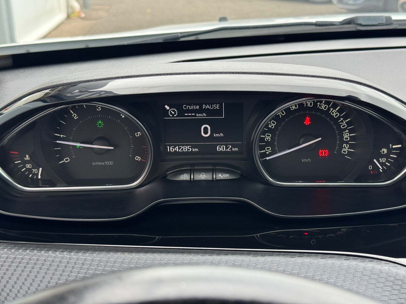 Hvid Peugeot 2008 fra 2019